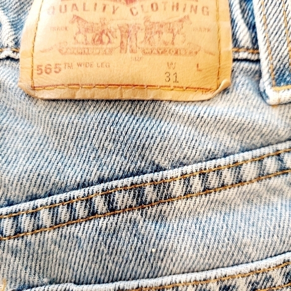 Vintage Levi's 565 Red Tag Denim Jean Shorts Sz 31 - Picture 5 of 7